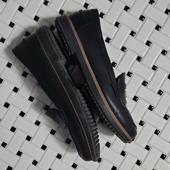 Clarks Leather Loafers, Sz 9 - Picture 7 of 8